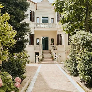 garden-villa-bed-and-breakfast.albaniahotels.org/